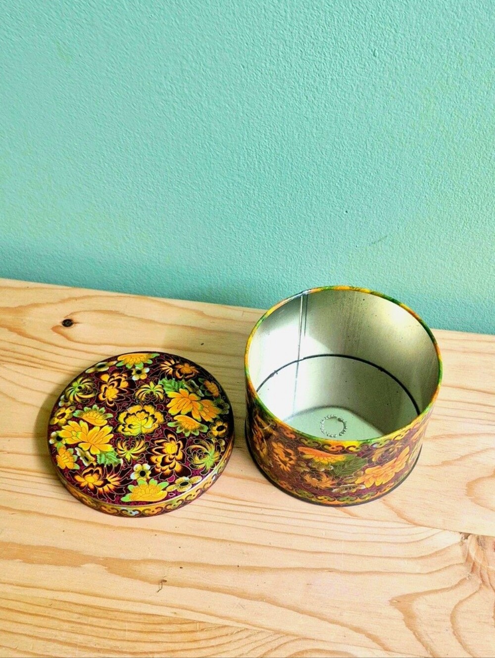 Vintage Daher England Floral Tin – Retro Autumn/Fall Chintz Design